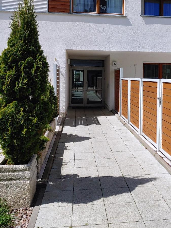 Swinoujscie Platan Patio 6 - Berry Apartments 외부 사진